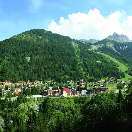 In Valfrejus Near Gondola Appartement *